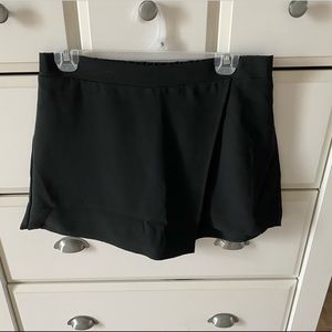 Black Skort